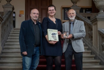 Zleva: Jiří Kaláček (grafik knihy), Iveta Štolhoferová (editorka a autorka), Marek Špinka (editor a autor)<br>Foto Josef Landergott / Akademie věd ČR